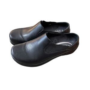 Klogs footwear Black Leather Open Back Slip On Clog size 7
